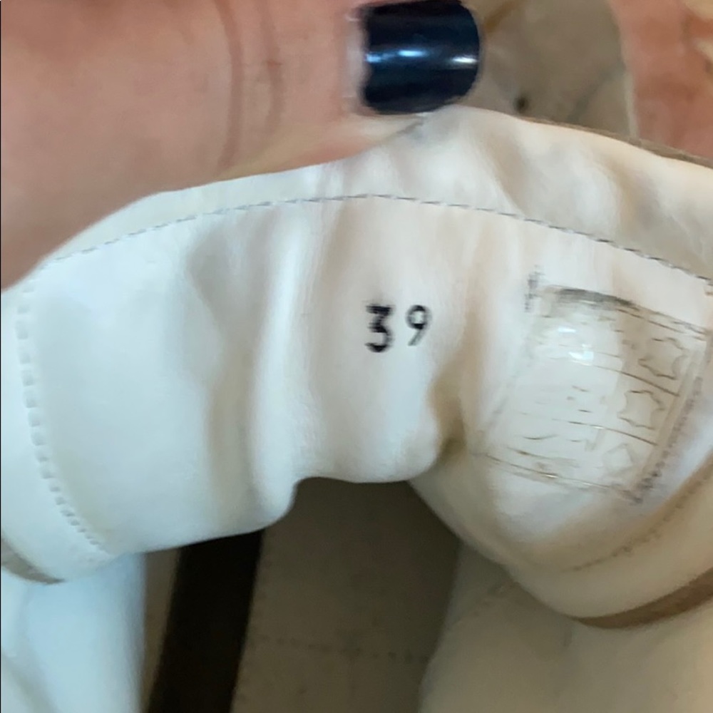 Gently worn moncler beige sneaker with fur size 39 - Picture 7 of 8